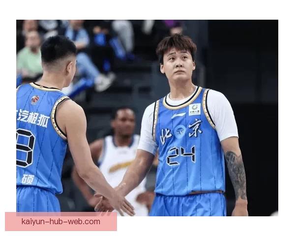 北京半场逆转领先广东五分 周琦精彩发挥赵睿一度受伤下场